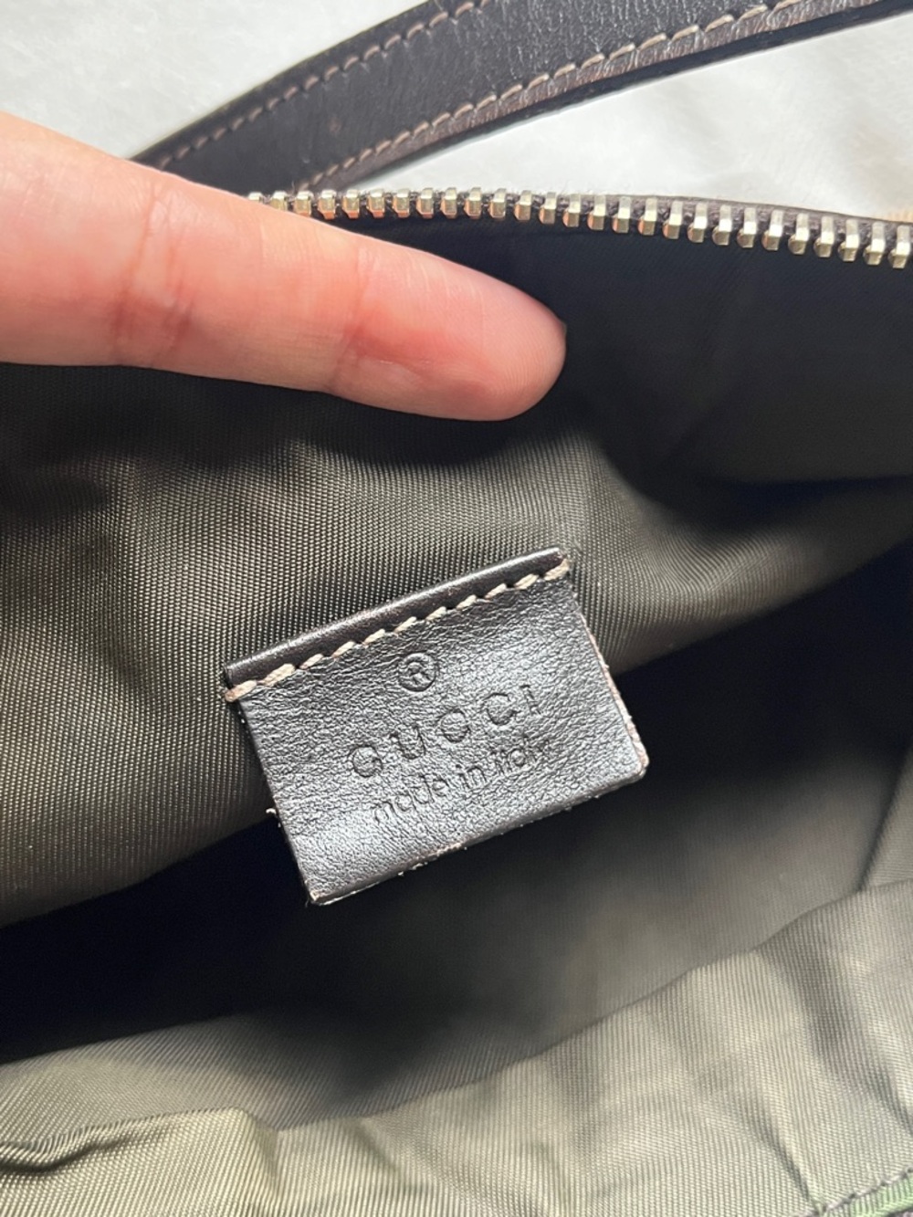 GUCCI Interlocking G Pochette GG Canvas Shoulder Bag - Picture 12 of 16